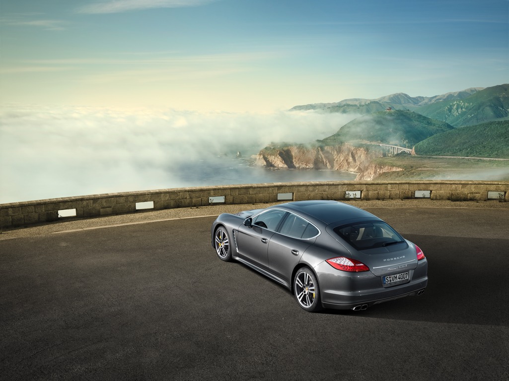 Porsche Panamera Turbo Scenery